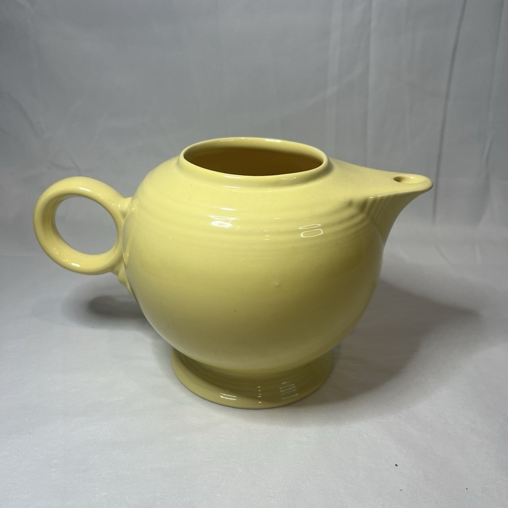 Fiestaware Vintage Pale Yellow Small Tea Pot Retired Missing Lid Fiesta 5"